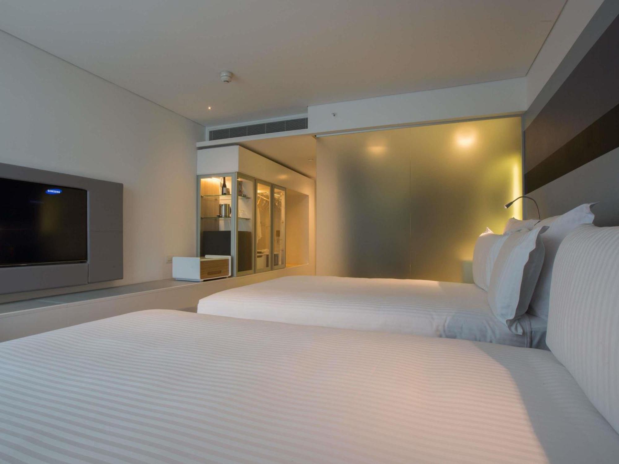 Deluxe Executive Double Room Two Double Beds High Floor