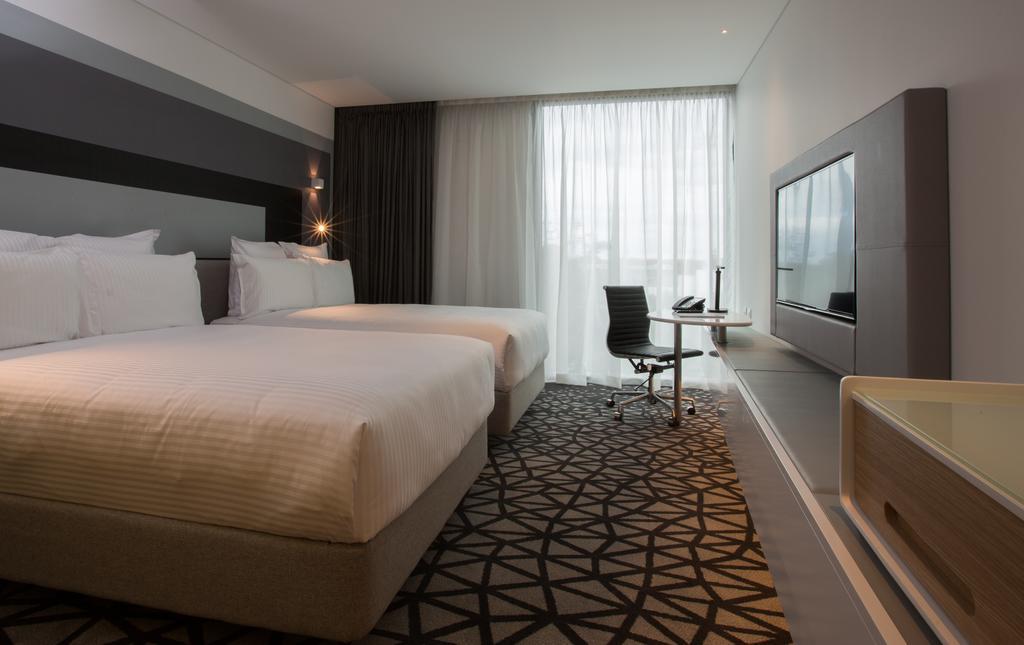 Deluxe Executive King Room Accessible,434656749:JPEG